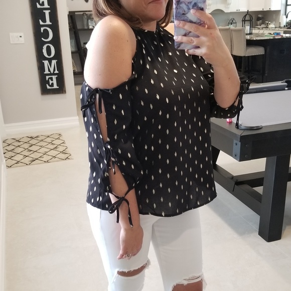 Peppa Cold Shoulder Top - Picture 4 of 4